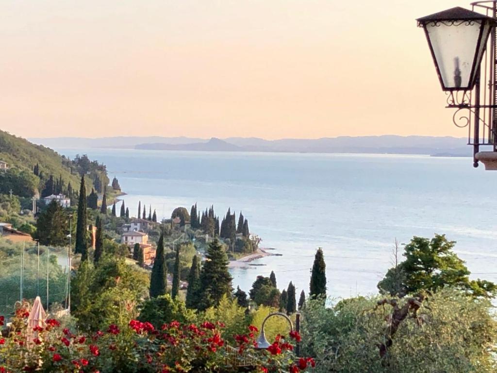 Hotel Zanetti トッリ・デル・ベーナコ エクステリア 写真